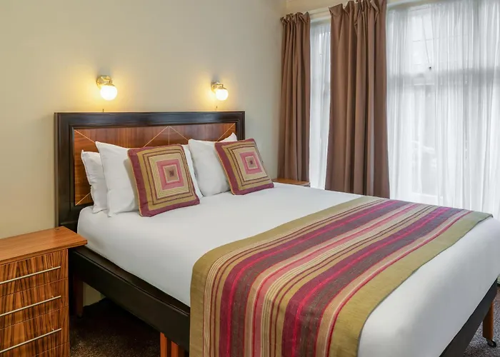 Heathlands Hotel