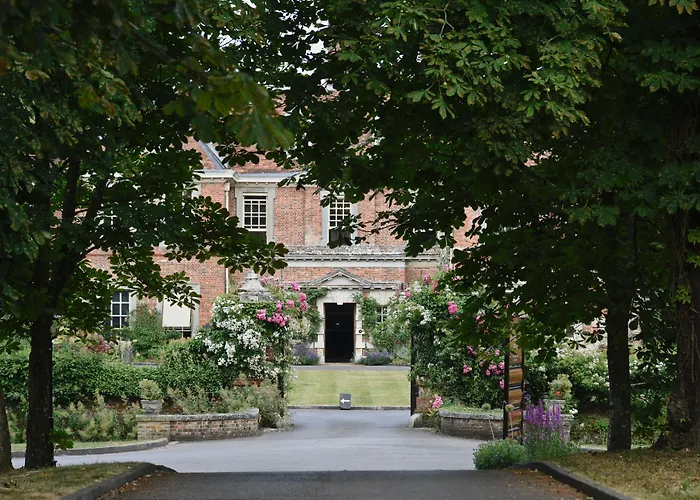 Lainston House